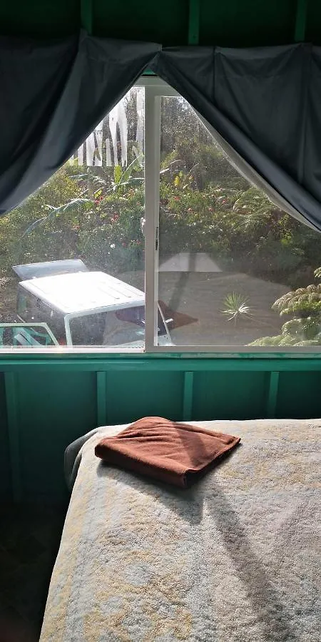 Guest house Aqua Room In Tropical Forest Between Hilo And Volcano Mountain View